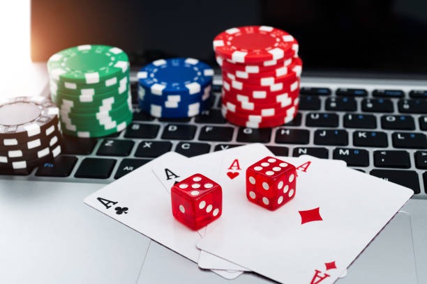 Dasbor multipermainan pmwc dengan akses ke olahraga, live dealer, dan slot